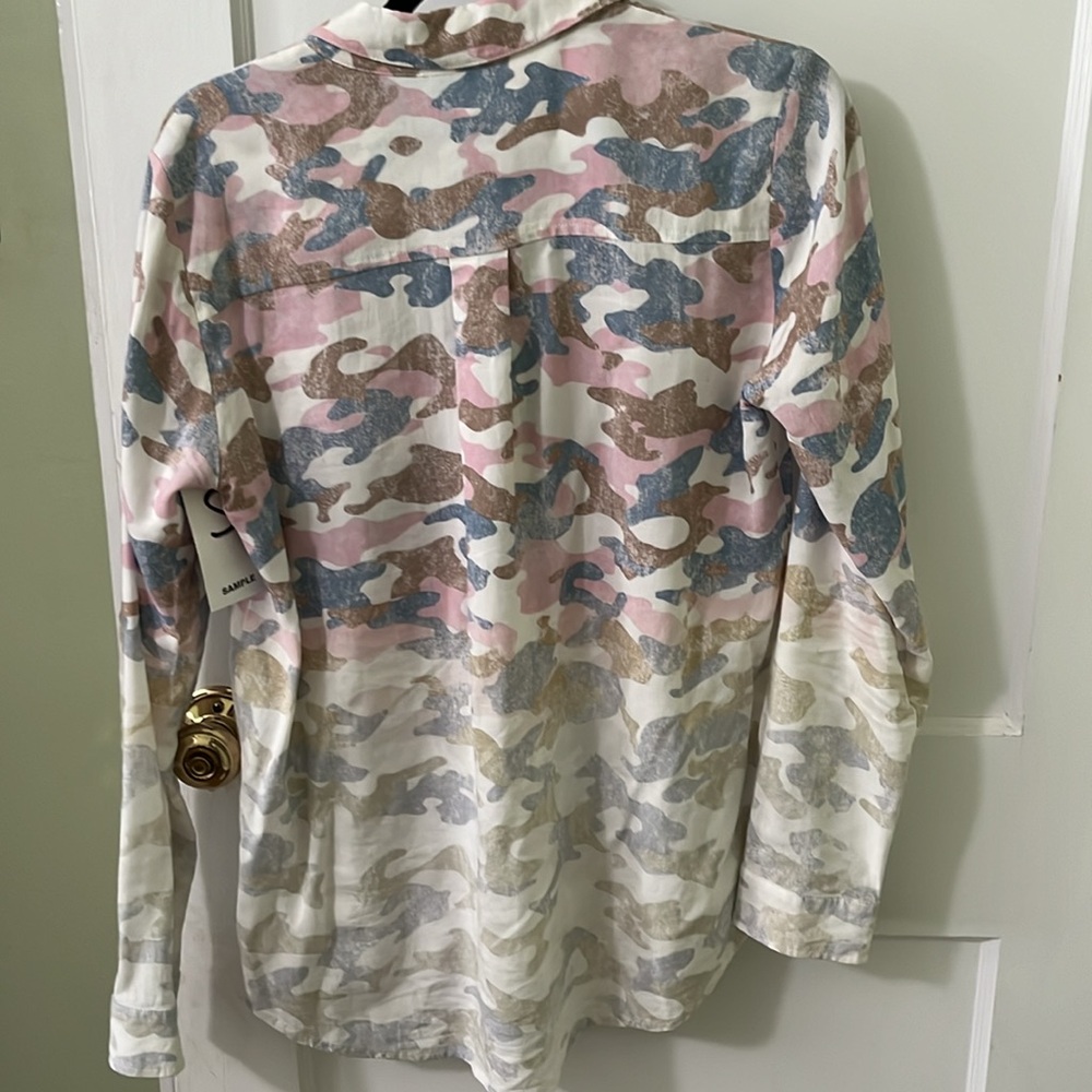 Artwalk Size Small Button Down. New With Tags - image 5